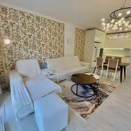 Us Embassy Apartment *