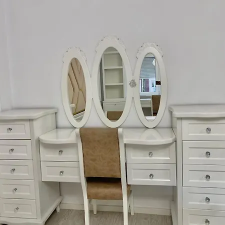 Us Embassy 公寓 地拉那