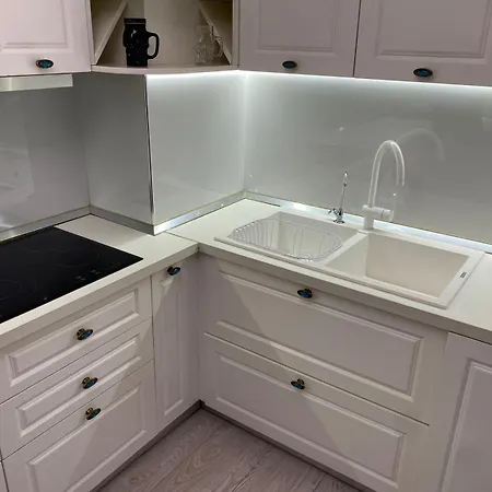 Us Embassy 아파트 티라나