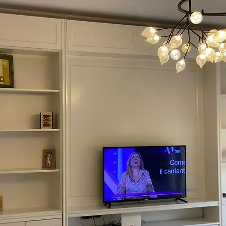 Us Embassy 아파트 티라나