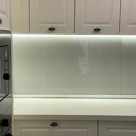 Us Embassy 公寓 地拉那