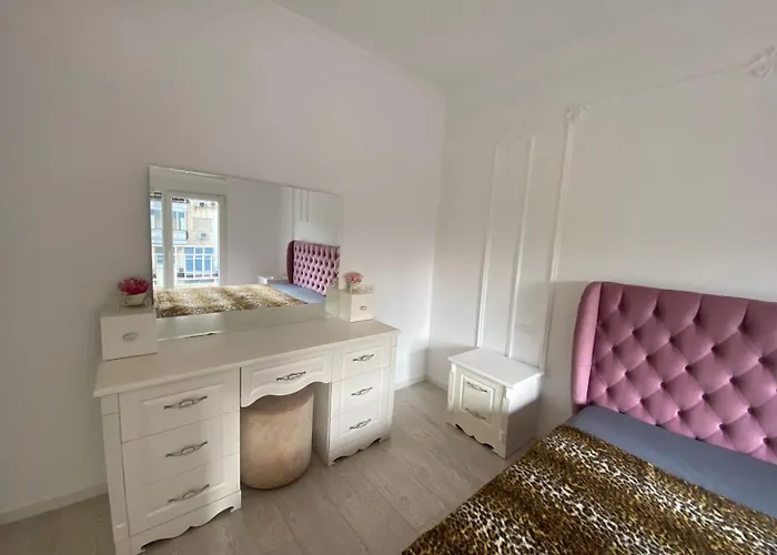 Us Embassy Appartamento